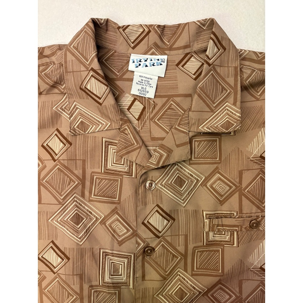 Vtg Irvine Park Men XL Brown Geometric Square Print Short Sleeve Button Up Shirt